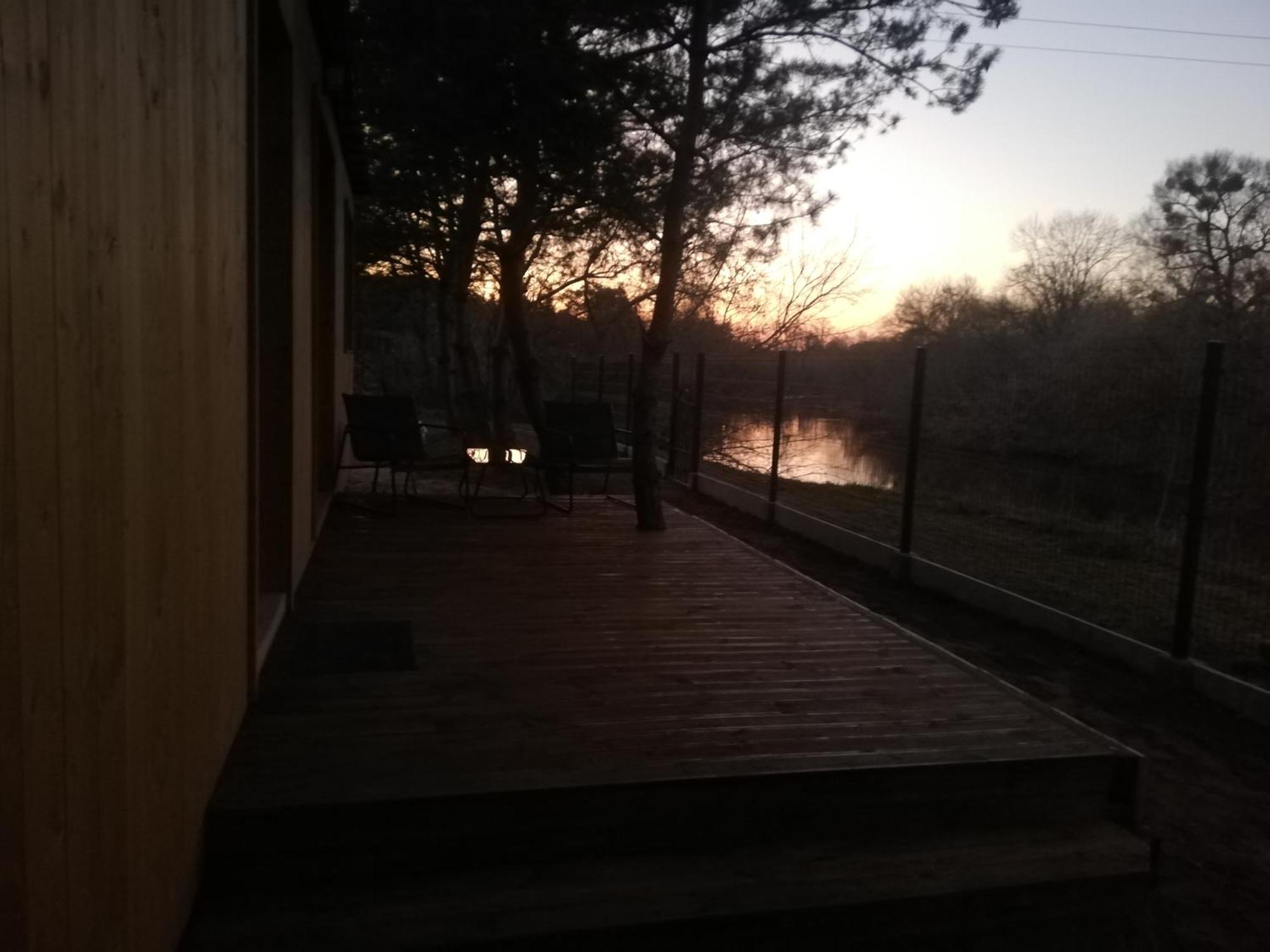 Domek Caloroczny Nad Rzeka Wkra Pomiechówek Exterior foto